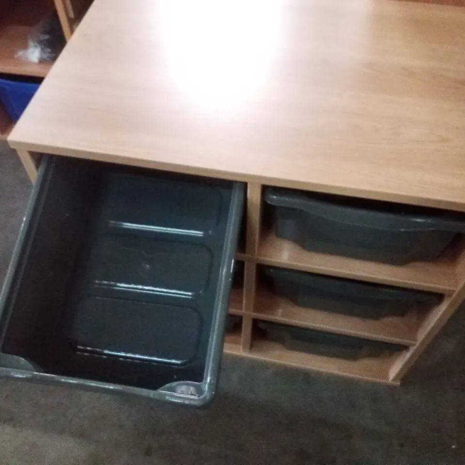 6 INLAY TRAY UNIT 700×453×647MM