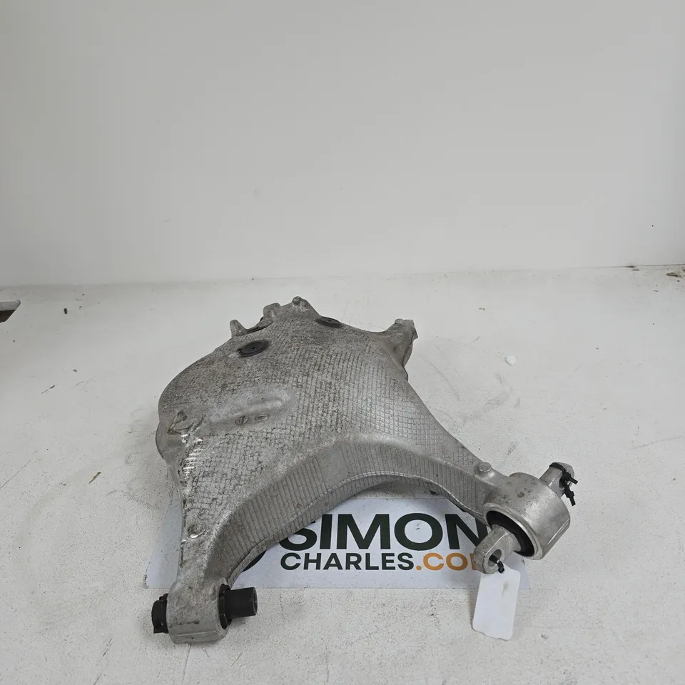 VOLVO REPLACEMENT PART LOWER SUSPENSION ARM