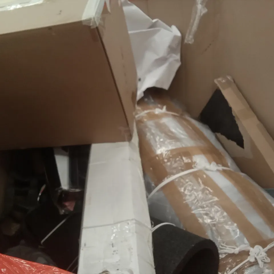 PALLET OF ASSORTED ITEMS INCLUDING FIREGAS COOKER HOOD, DUPRAY STEAM CLEANER, CLOTHES RAIL , CAMBYSO CAMPING CHAIR, YIPINYIN BLACK PHOTO FRAMES