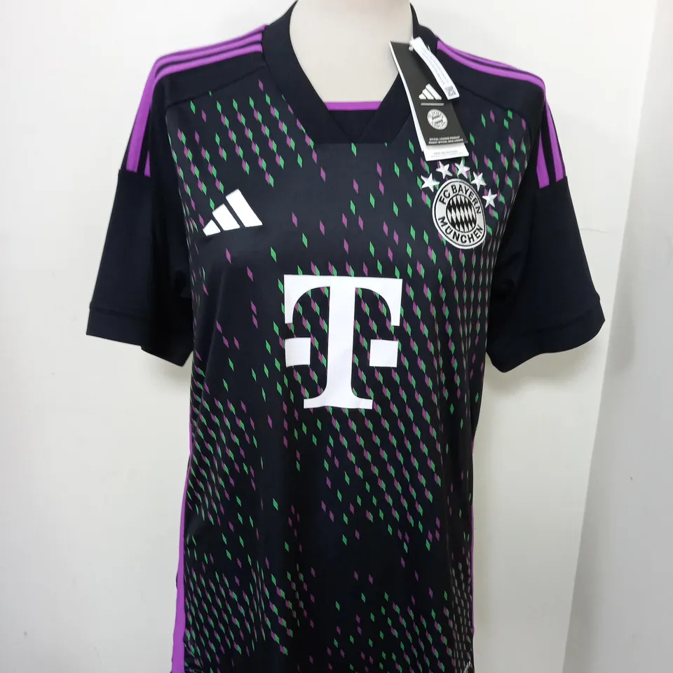 BAYERN MUNICH FC 3RD SHIRT SIZE M