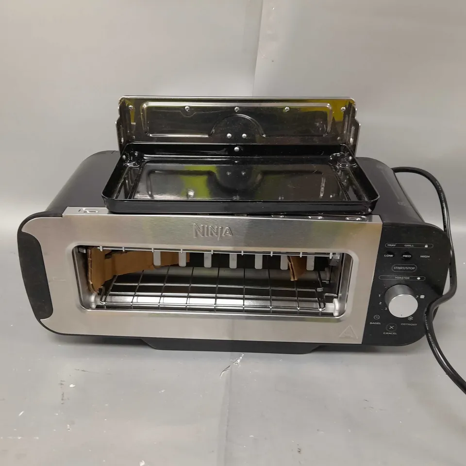BOXED NINJA 2 IN 1 TOASTER & GRILL ST100UK