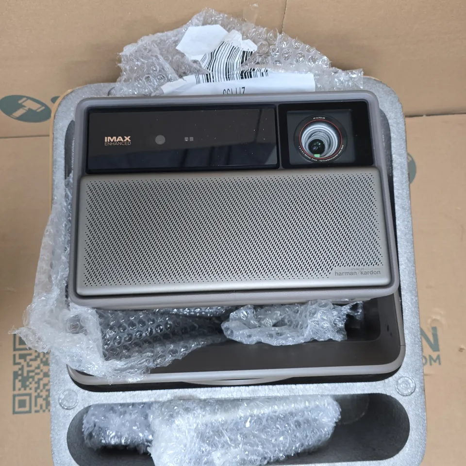 BOXED XGIMI HORIZON 20 PRO PREMIUM HOME CINEMA PROJECTOR