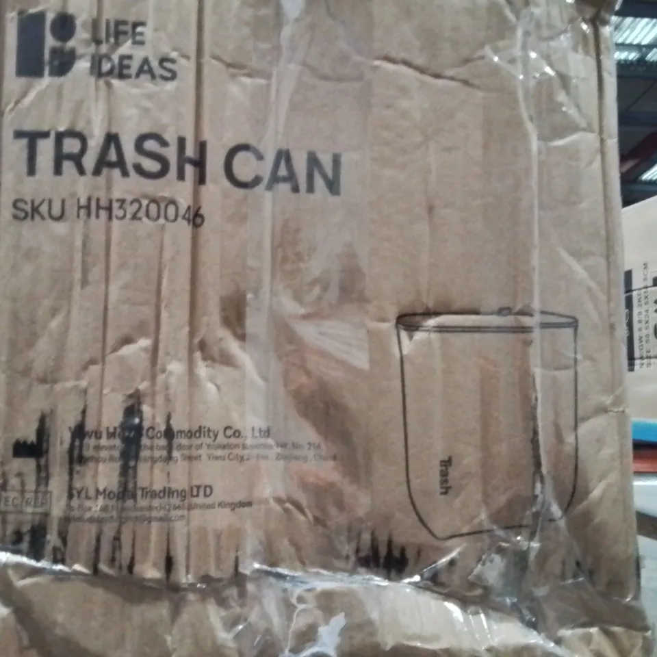 BOXED TRASH CAN 