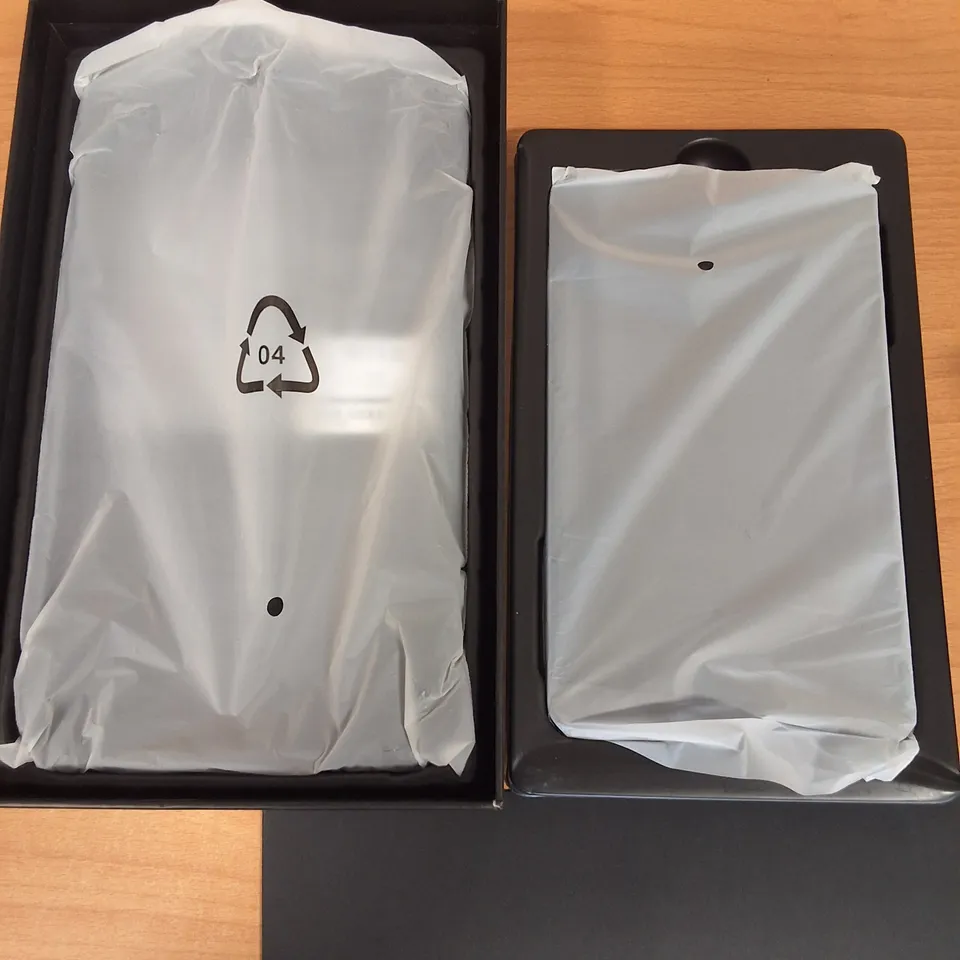 BOXED PAX SHIFT 4 M8 ANDROID PAYMENT TABLET IN BLACK