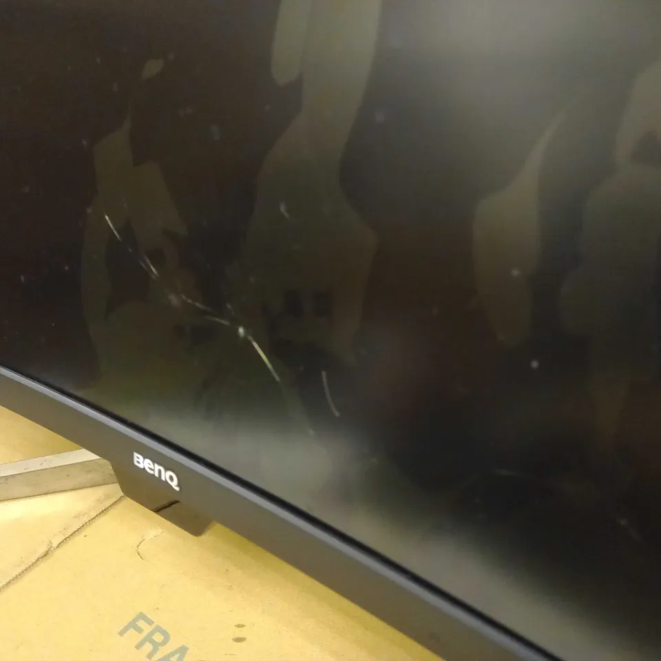 BENQ CURVED MONITOR - SILVER