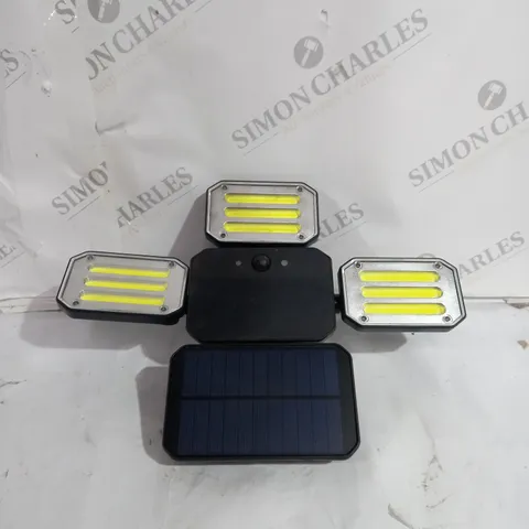 BELL & HOWELL 300 LUMENS BIONIC FLOODLIGHT