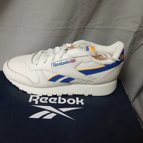 REEBOK CLASSIC LEATHER TRAINERS – UNISEX, UK 2.5 (EU 34)
