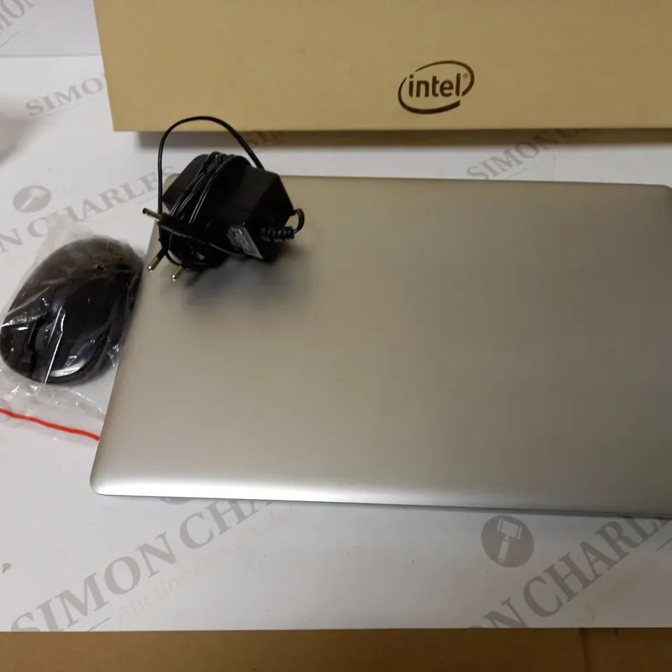 MEBERRY LAPTOP COMPUTER APPROX. 13.7" SCREEN, SILVER 
