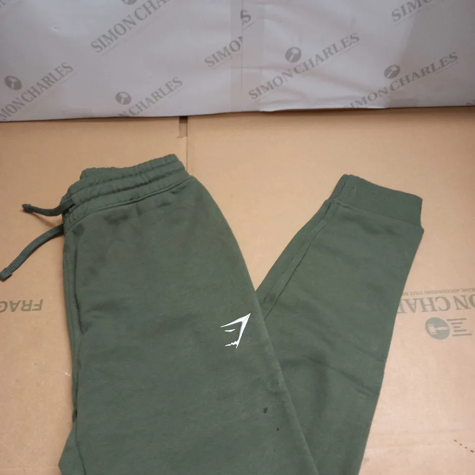 GYMSHARK KHAKI TRANING PANTS SIZE S