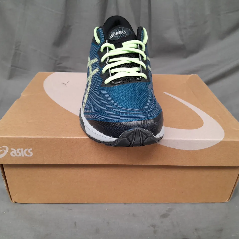 BOXED PAIR OF ASICS GEL-QUANTUM 360 VII SHOES IN LIGHT INDIGO/LIME GREEN UK SIZE 9