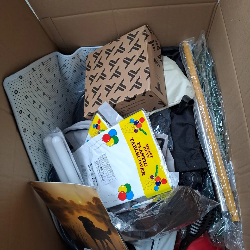 APPROXIMATELY 15 ASSORTED HOUSEHOLD PRODUCTS TO INCLUDE BROWN PAPER ROLL, CHURN BRUSH AND REFUSE BAGS