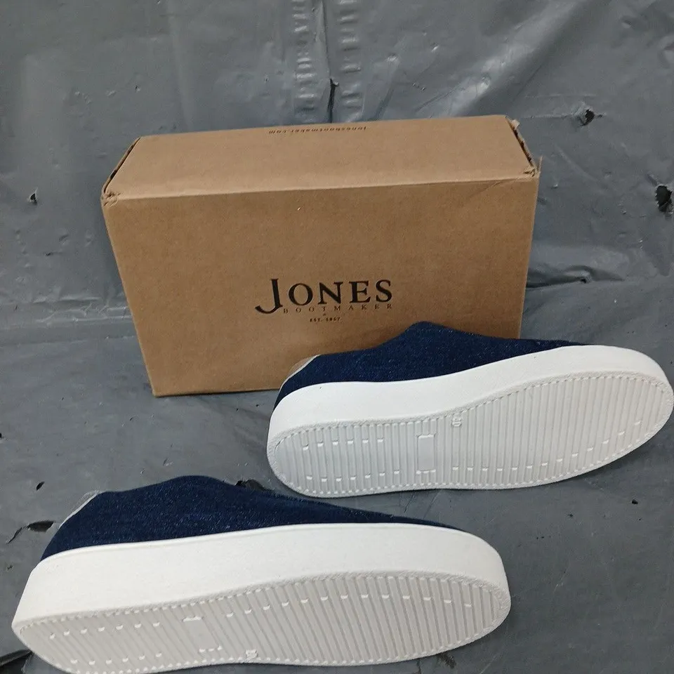 BOXED PAIR OF JONES FERNANDA DENIM BLUE UK 7 