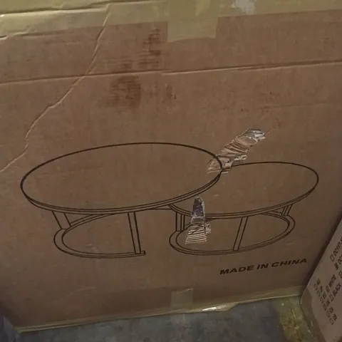 BOXED CIRCULAR GOLDEN TABLE SET