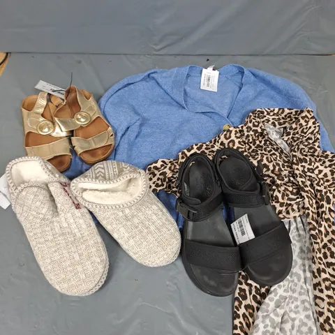 APPROXIMATELY 20 ASSORTED CLOTHING ITEMS IN VARIOUS SIZES, STYLES & COLOURS TO INCLUDE SKECHERS, D & CO, ADESSO, ETC