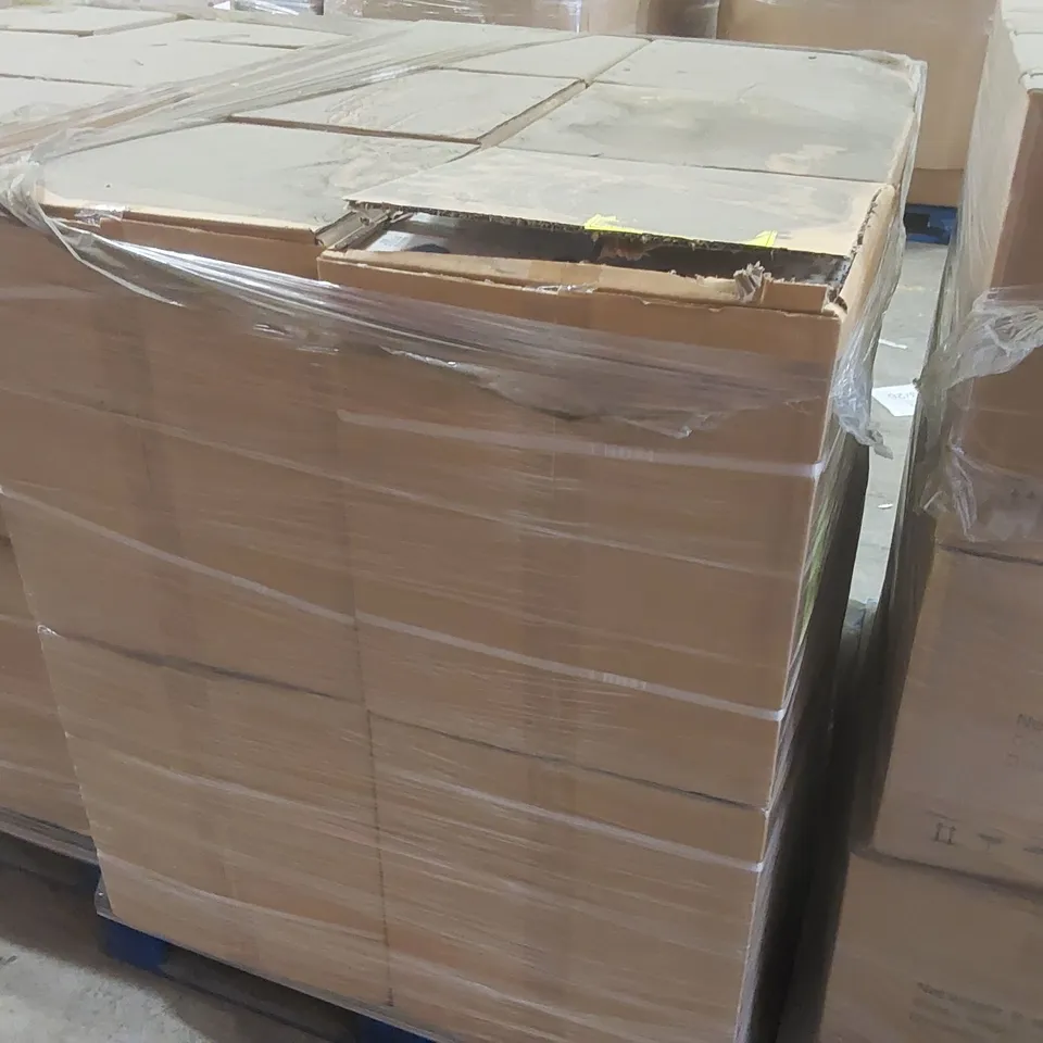 PALLET CONTAINING A VERY LARGE QUANTITY OF MEDICAL FACE MASKS
