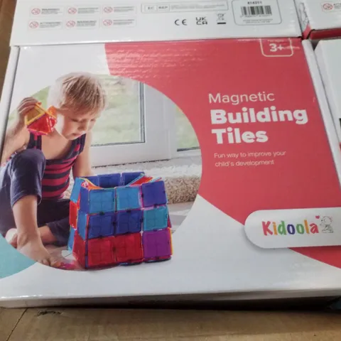 BOX CONTAINING 4 BOXED KIDOOLA MAGNETIC BUILDING TILES