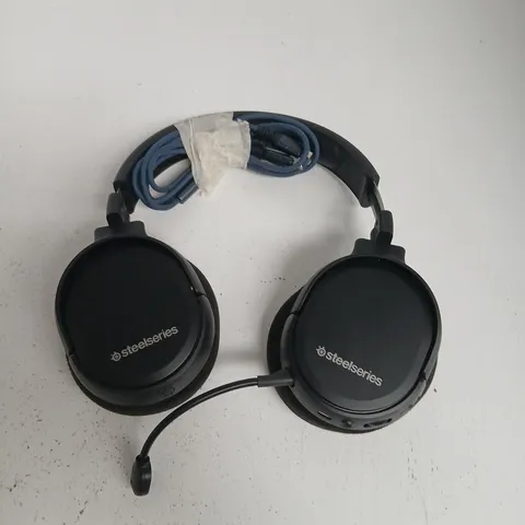 STEELSERIES GAMING HEADSET WITH MICROPHONE (BLACK)