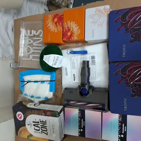 APROXIMATELY 15 ASSORTED HOUSEHOLD ITEMS TO INCLUDE NOTEBOOKS, PIZZA PRESS, AND TROPIC METAL BOXES ETC. 
