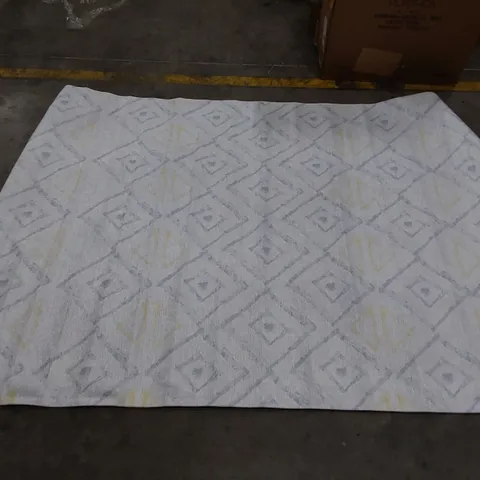 LAMAVOLA LINE RUG - YELLOW/GREY // SIZE: 160 X 230cm