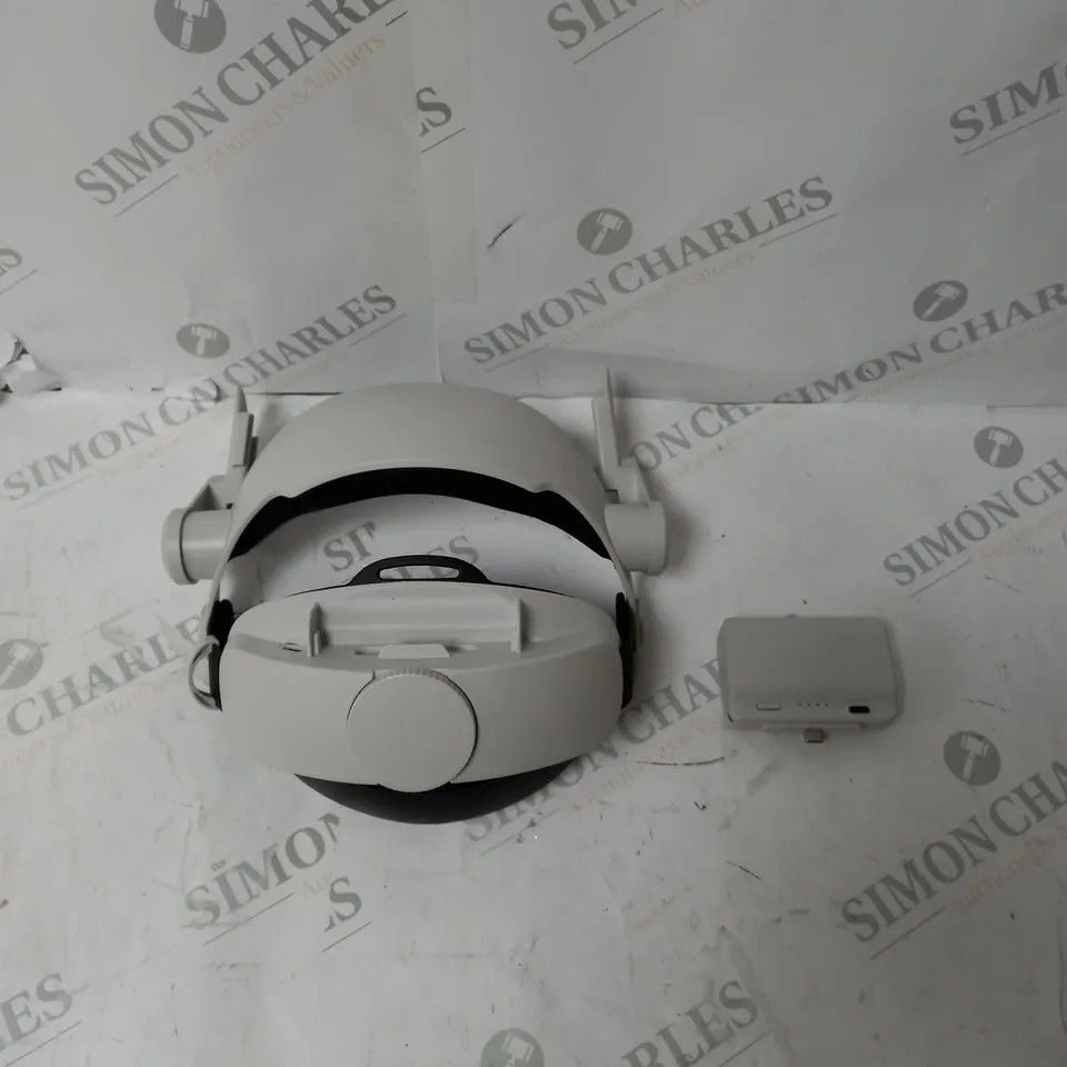 POWERED VR HEADSET ACCESSORY. 