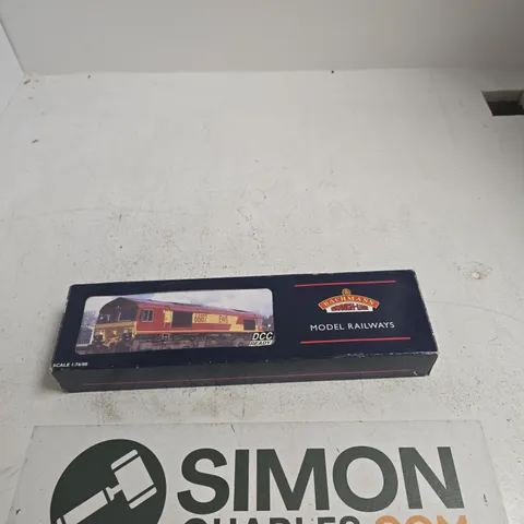 BACHMANN BRANCH-LINE OO GAUGE MODEL RAILWAYS LOCOMOTIVE – EWS LIVERY, BOXED (66068)