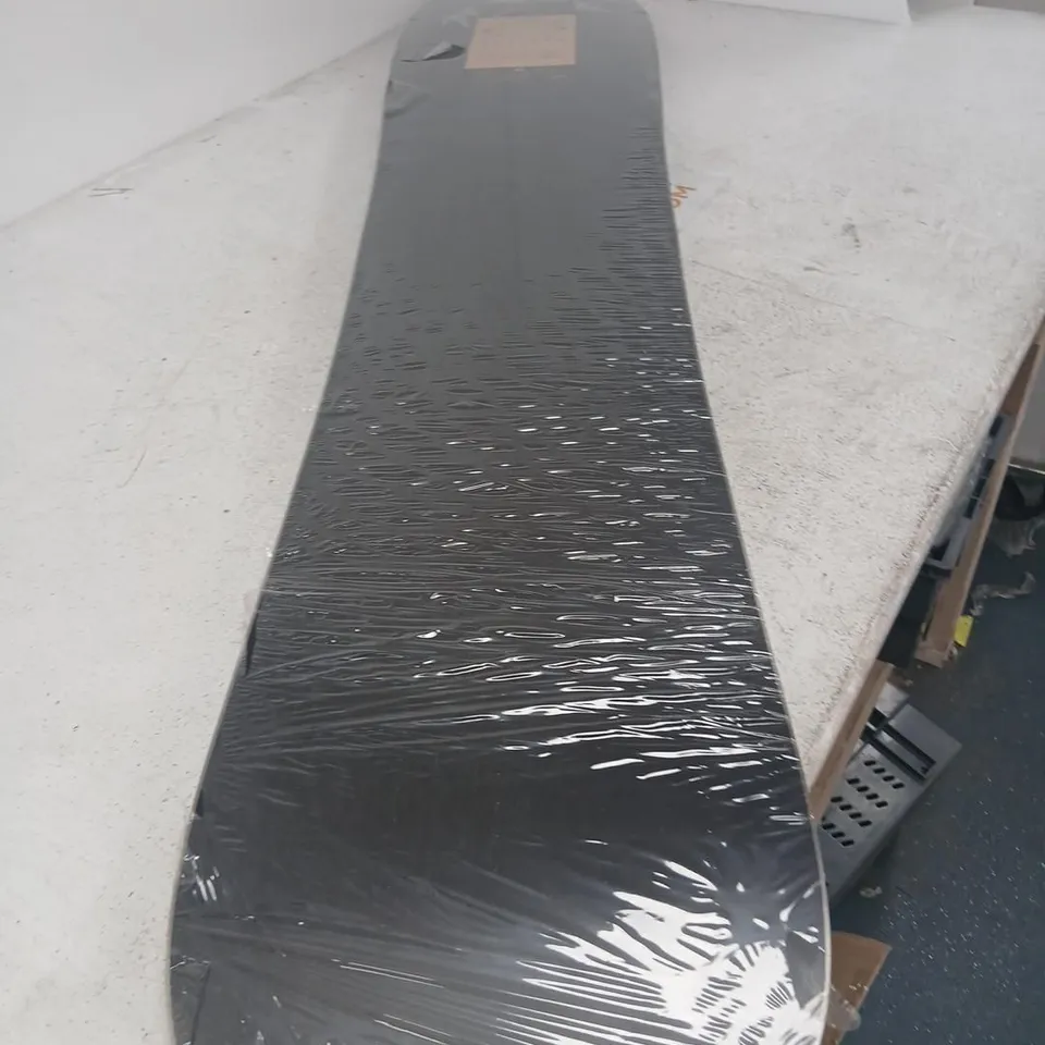JONES MIND EXPANDER 154 SNOWBOARD – 154 CM (MIND EXPANDER MODEL)