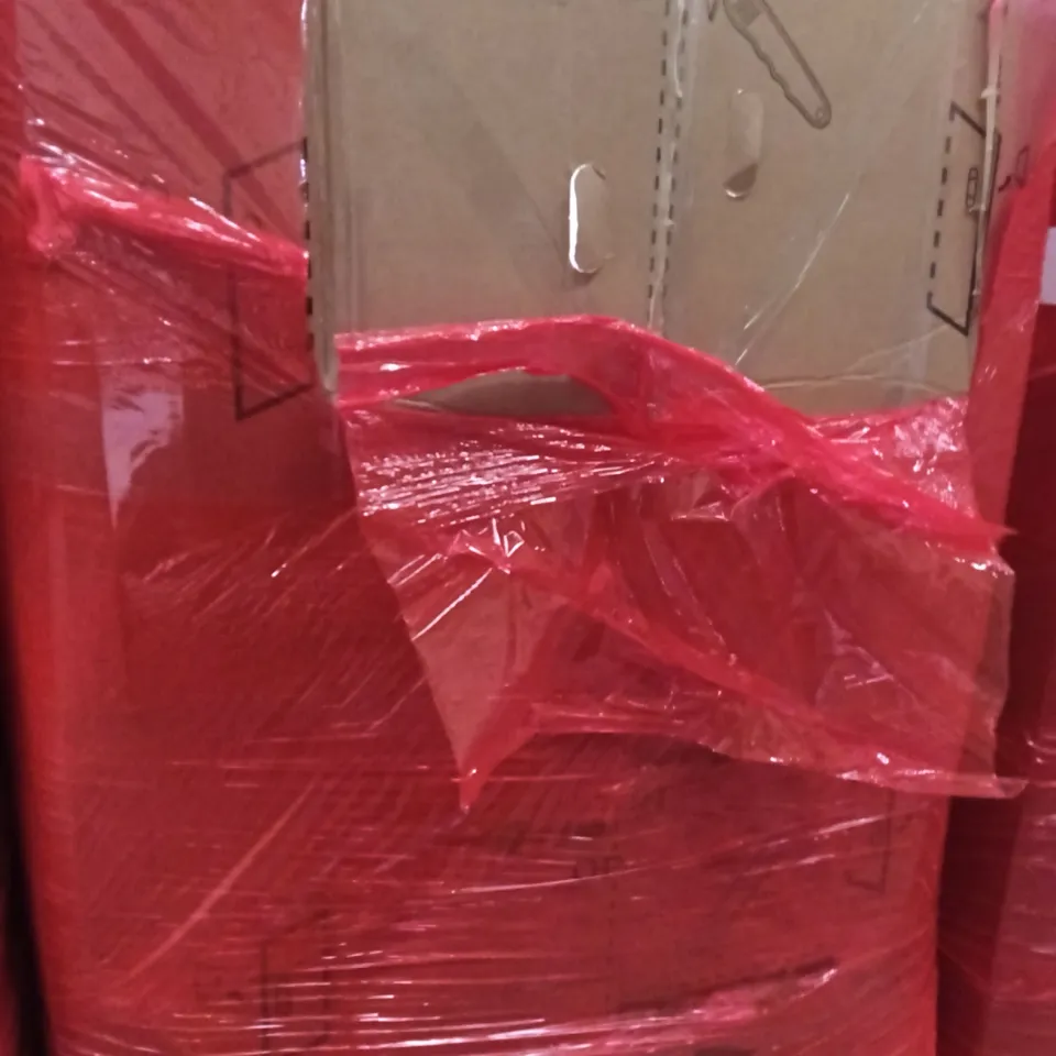 PALLET OF ASSORTED ITEMS INCLUDING - PINK MAT, RUCKSACK, BATH SHOWER SET
