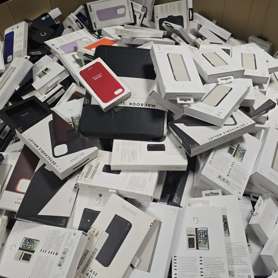 PALLET OF APPROXIMATELY 600 ASSORTED DECODED PHONE, TABLET & LAPTOP CASES IN VARIOUS STYLES AND COLOURS FOR MODELS SUCH AS IPHONE 14 PRO, IPHONE 7, MACBOOK AIR ETC - COLLECTION ONLY