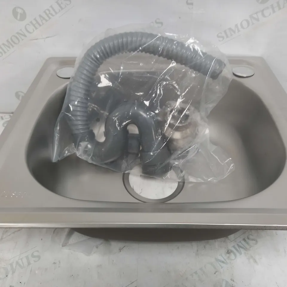 DUS304 SINK WITH PIPING
