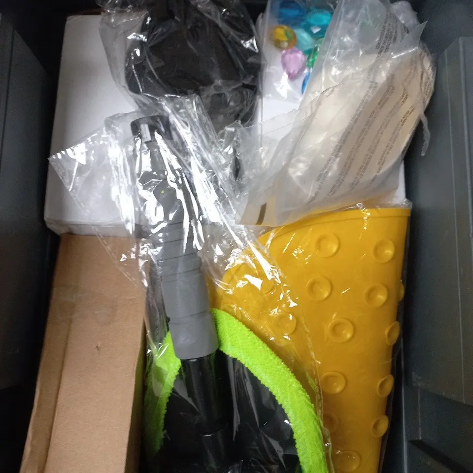APPROXIMATELY 15 ASSORTED HOUSEHOLD PRODUCTS TO INCLUDE REFORMED GLASS JAR, LED MAGNETIC PICKUP TOOL AND WINDOW DOCTOR KIT