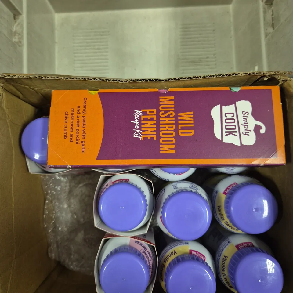 APPROXIMATELY 10 ASSORTED FOOD/DRINK PRODUCTS TO INCLUDE FORTISIP, SIMPLY COOK KIT, ALPEN MUESLI ETC 