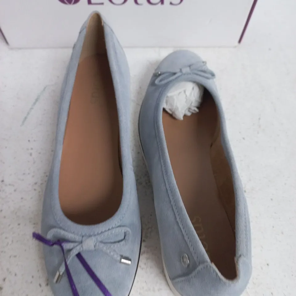 LOTUS LEATHER BALLET FLATS IN BLUE – UK 6.