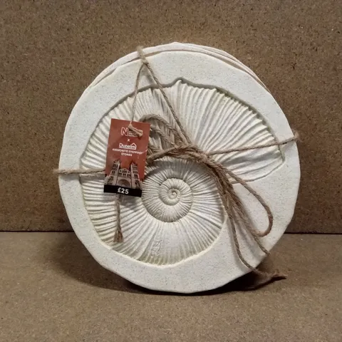 BOXED SET OF 9 NATURAL HISTORY MUSEUM X DUNELM, AMMONITE STEPPING STONES - 30cm