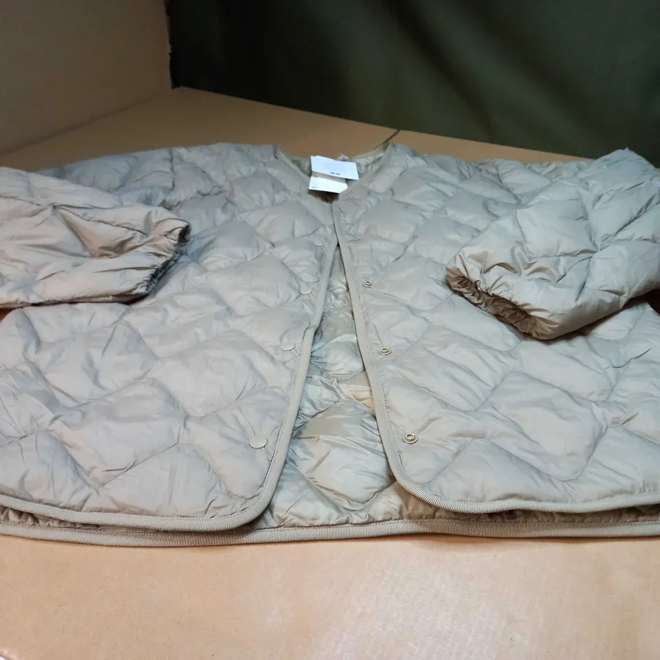 UNIQLO LIGHT OLIVE ULTRA LIGHT DOWN JACKET - MEDIUM