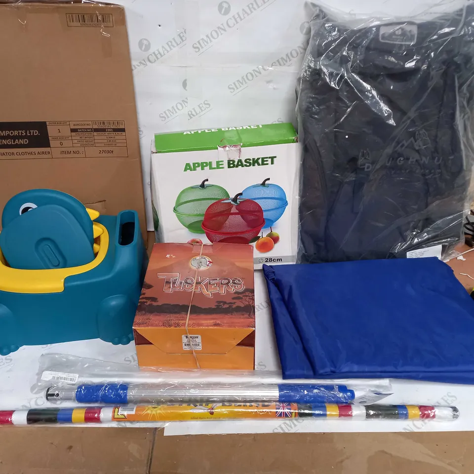 LOT OF APPROX 10 ASSORTED ITEMS TO INCLUDE BASKETS, BACKPACK, POTTY ETC