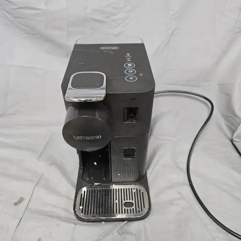 DELONGHI COFFEE MACHINE – BLACK 