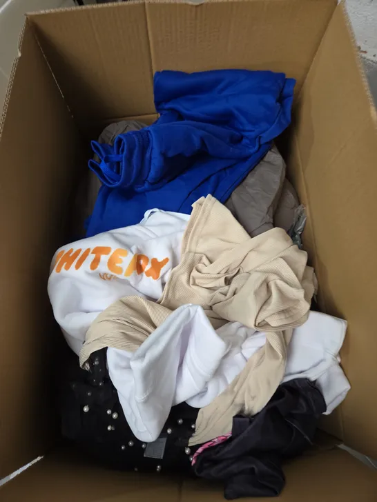 Lot 6044: LARGE BOX OF ASSORTED CLOTHING ITEMS IN VARIOUS SIZES, STYLES ...