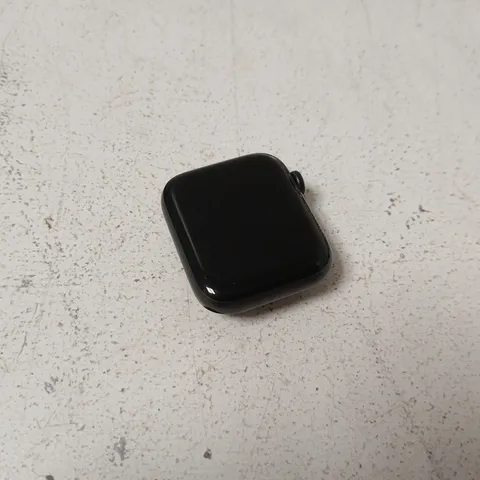 APPLE WATCH SERIES 6 44MM IN SPACE GREY