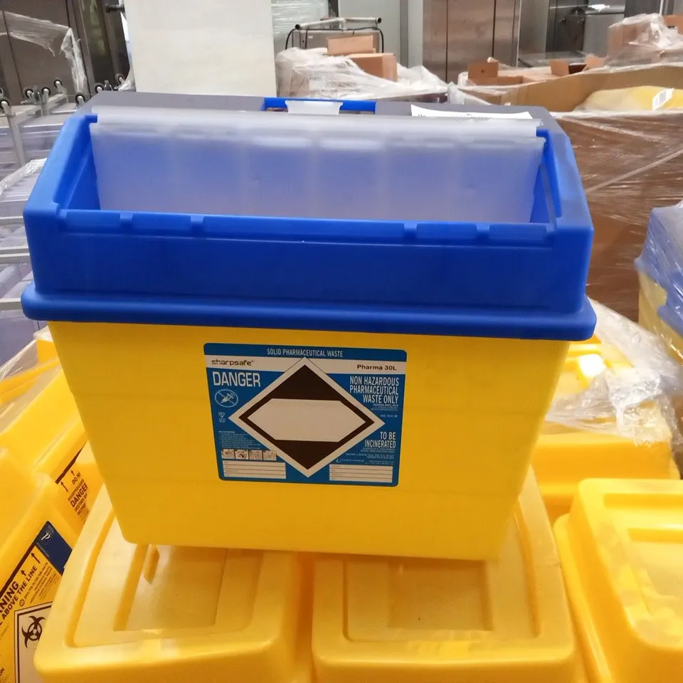 PALLET OF APPROXIMATELY 20 SHARPSAFE PHARMA 30L WD-011 BRL SHARPS BINS 30L YELLOW WITH BLUE LIDS