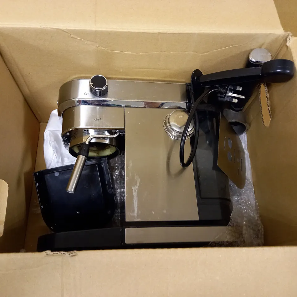 MORPHY RICHARDS 172020 ESPRESSO COFFEE MACHINE