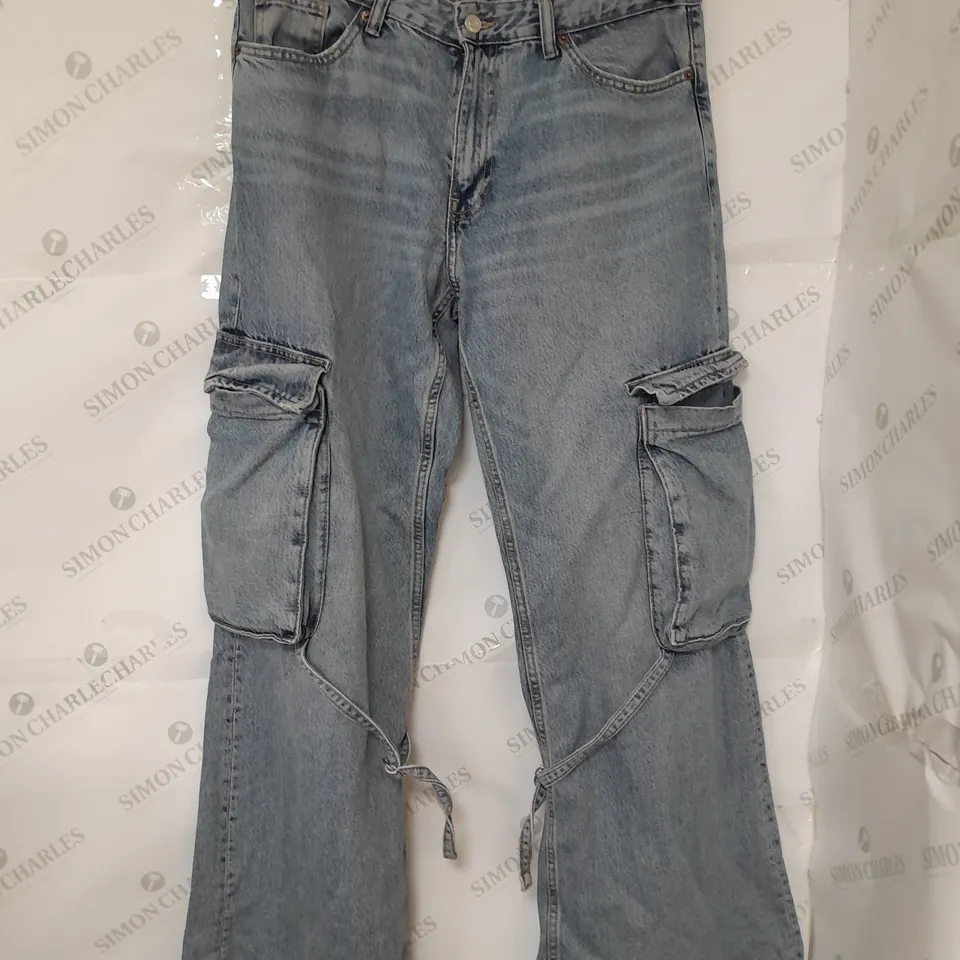 ZARA CARGO JEANS IN LIGHT BLUE DENIM SIZE 12