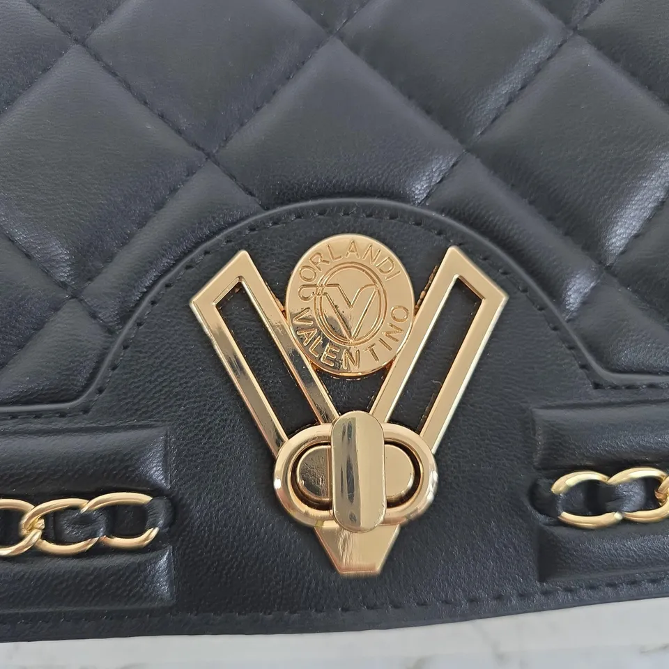 VALENTINO ORLANDI BLACK QUILTED LEATHER HANDBAG WITH GOLD CHAIN
