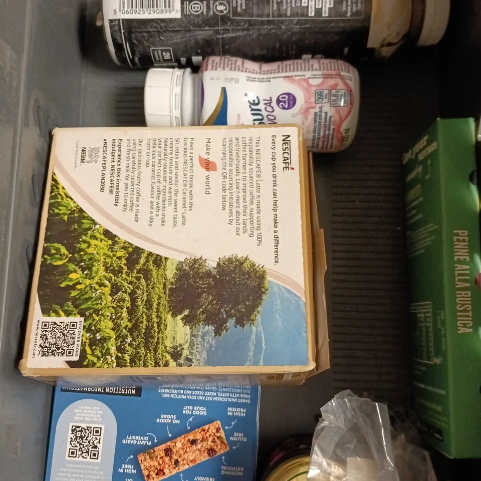 APPROXIMATELY 10 ASSORTED FOOD/DRINK PRODUCTS TO INCLUDE YFOOD, ZERO CARB RICE, HUEL ETC 