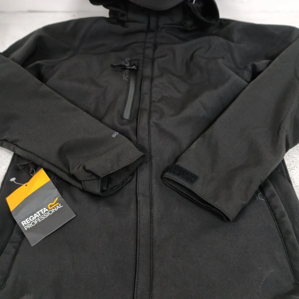 REGATTA REPELLER HOODED SOFTSHELL JACKET, BLACK - UK SIZE S