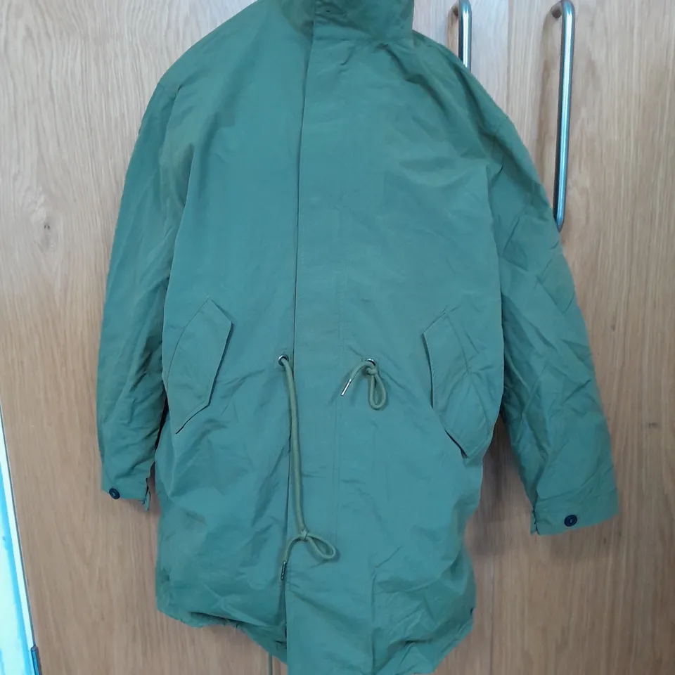 PULLANDBEAR PADDED PARKA IN GREEN SIZE L RRP £89.99