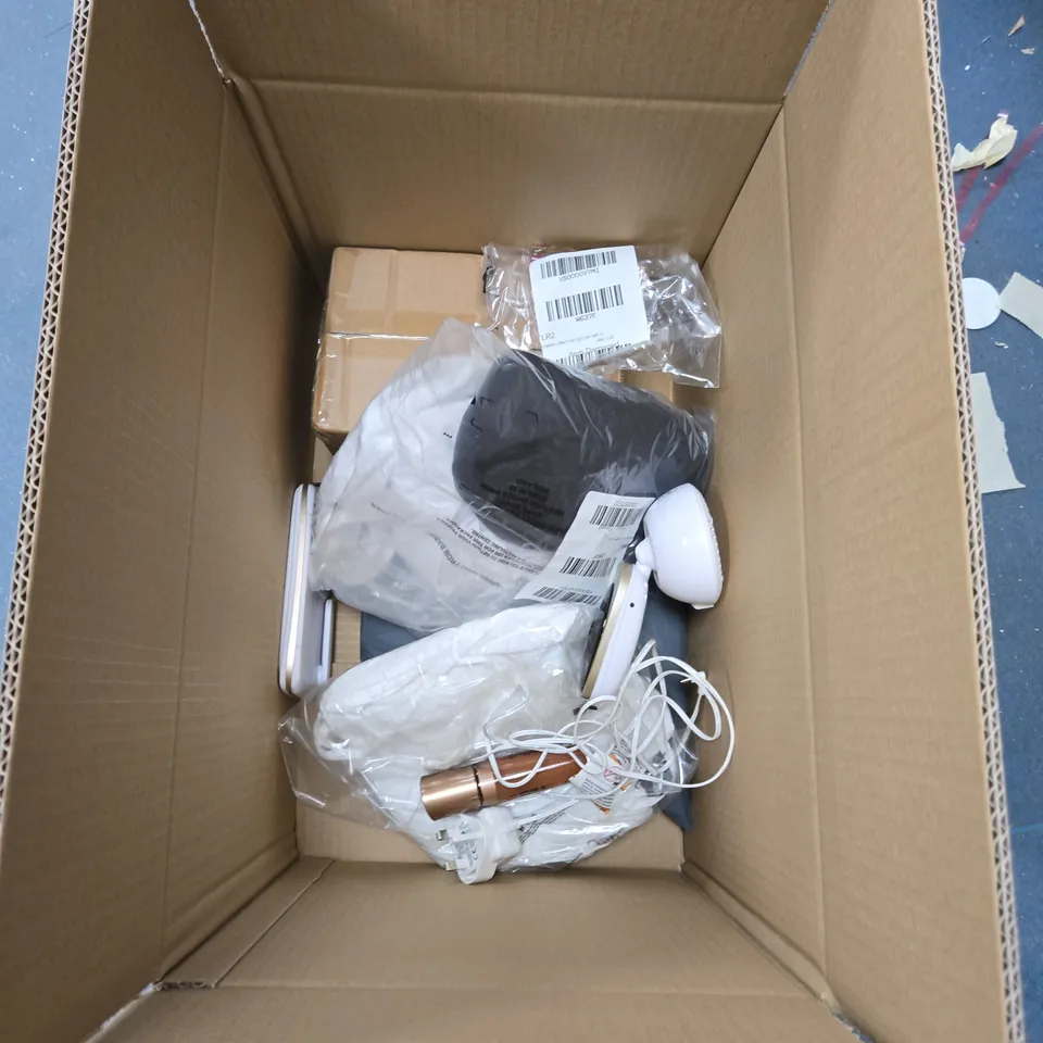 BOX OF APPROXIMATELY 6 ASSORTED HOUSEHOLD ITEMS INCLUDING BABY MONITOR AND RIMMEL MULTI TASKER 