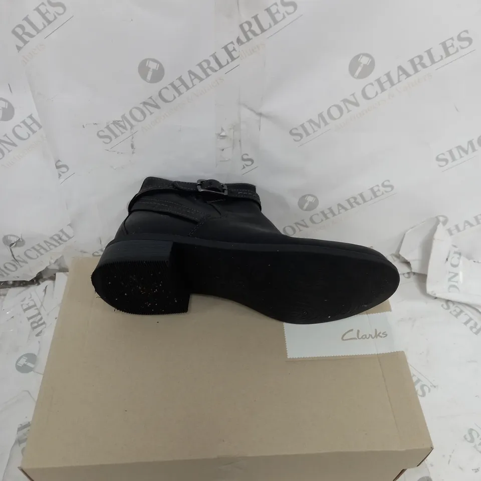 CLANKS MAYE ANKLE BOOT SIZE 7 BLACK LEATHER - BOXED 