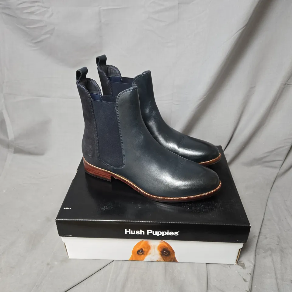BOXED HUSH PUPPIES COLETTE BOOT – NAVY – WOMEN'S UK 7