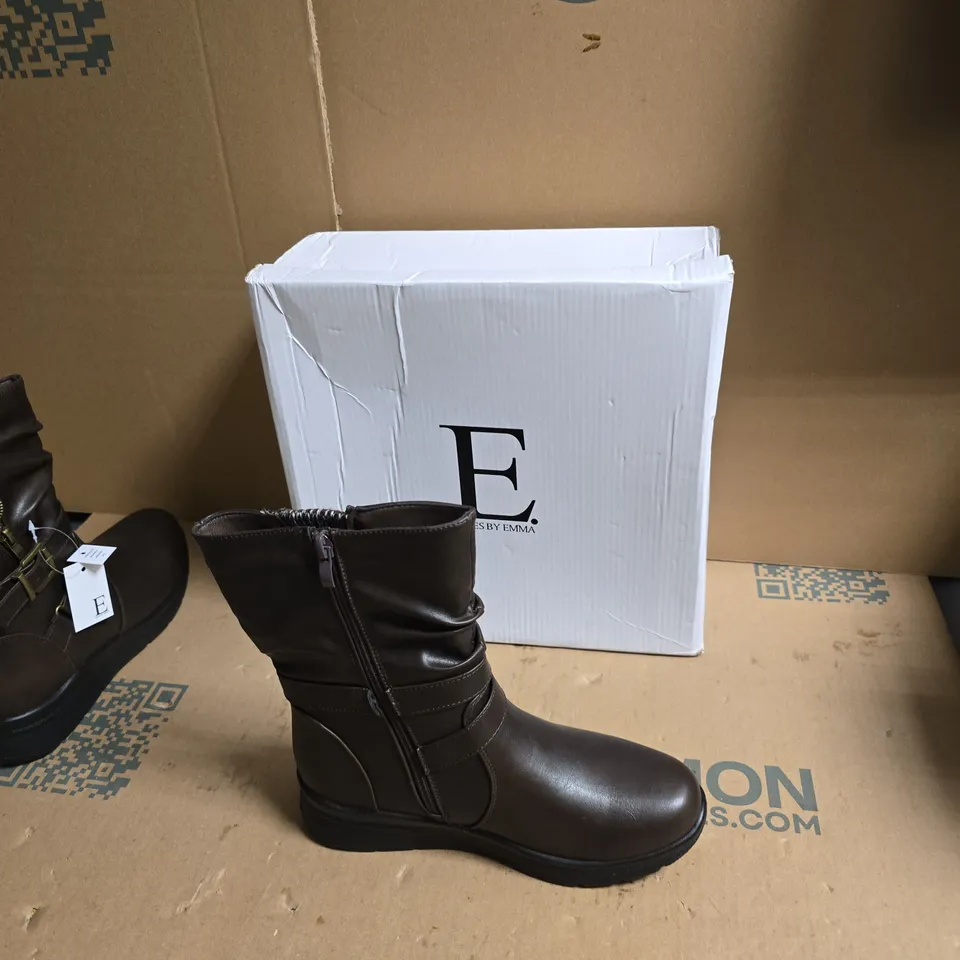 E. SHOES BY EMMA BROWN LEATHER ANKLE BOOTS WITH SIDE ZIP AND BUCKLE – UK SIZE 7