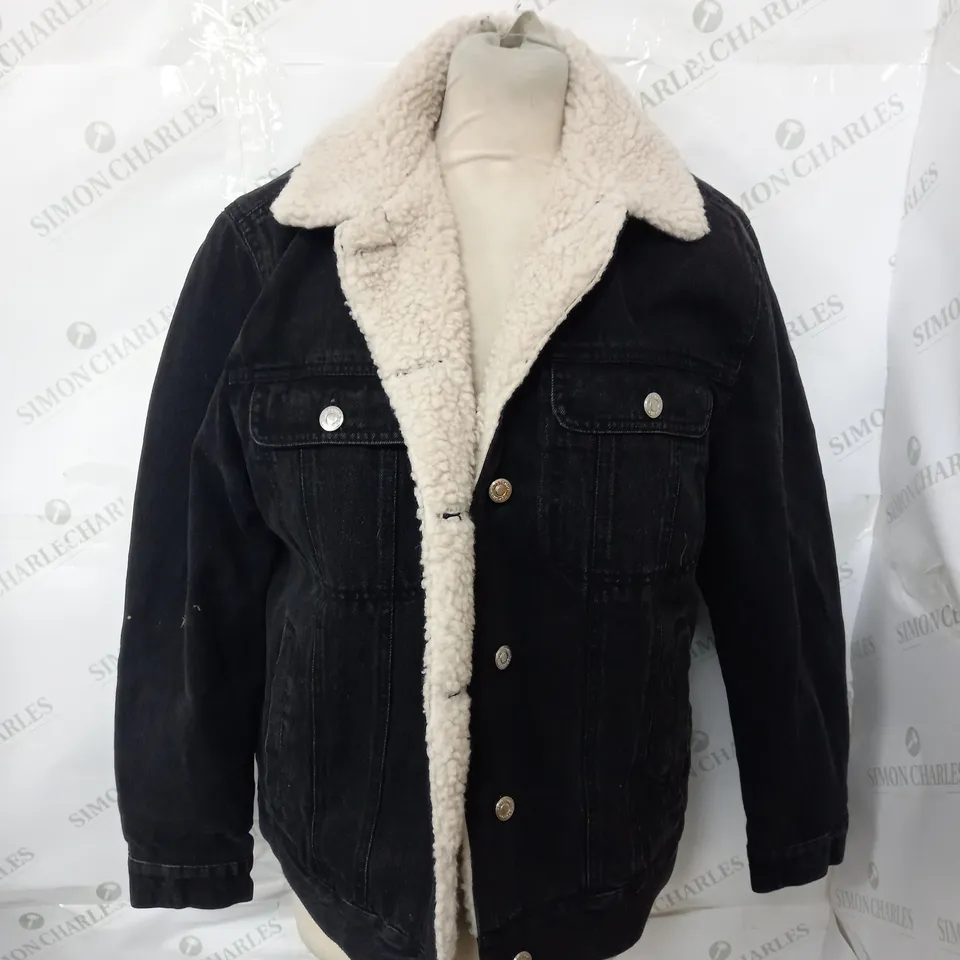 TOP SHOP IN BLACK DENIM JACKET WITH FLEECE INSIDE - UK 8